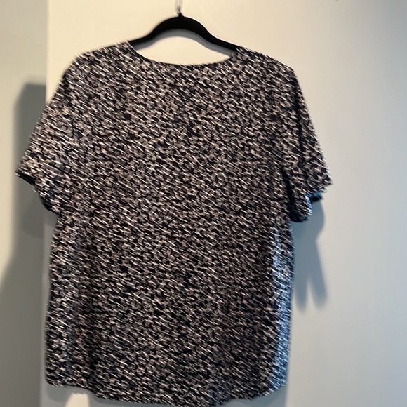 Who What Wear short sleeve blouse - Picture 2 of 3